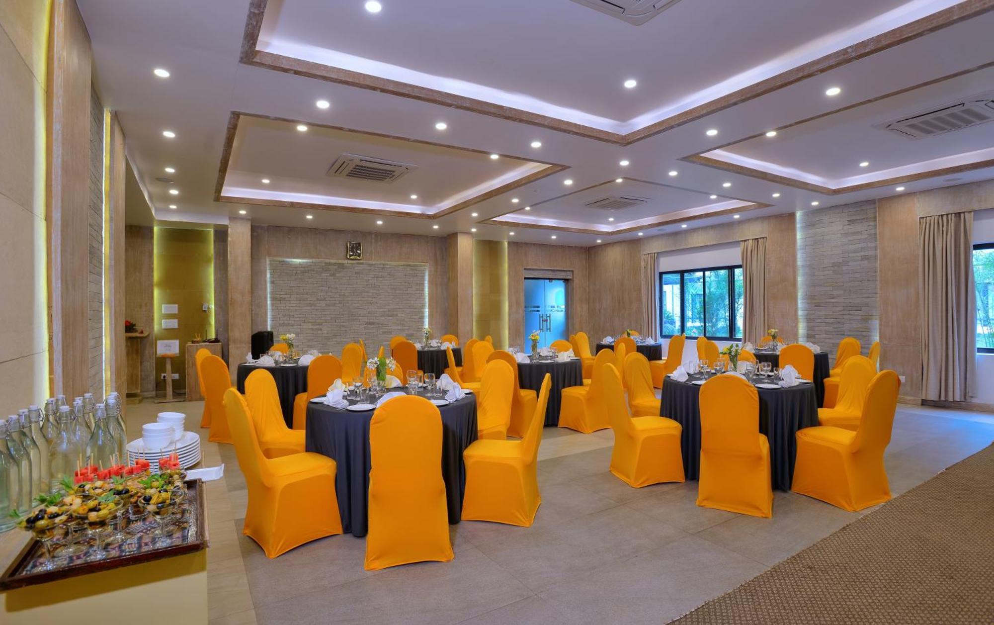 Hotel Barahi Pokhara Exterior photo